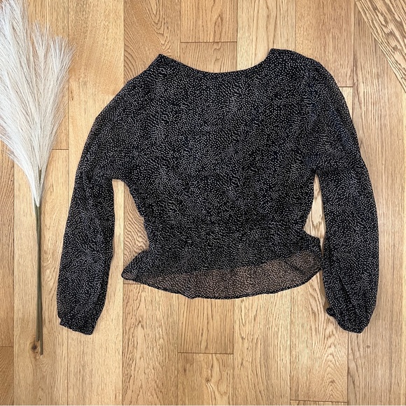 DYNAMITE | Printed Long Sleeve Blouse - Picture 8 of 15